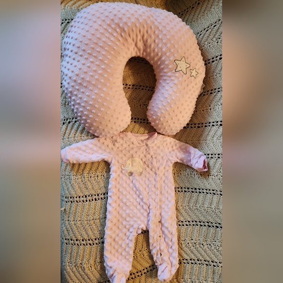 Boppy and footie pajama set - Picture 1 of 5